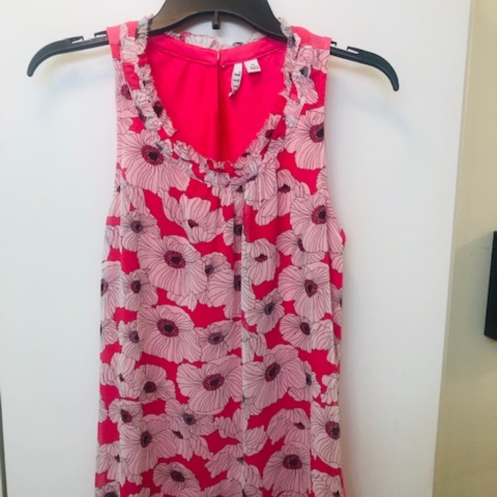 Elle XS pink sleeveless blouse